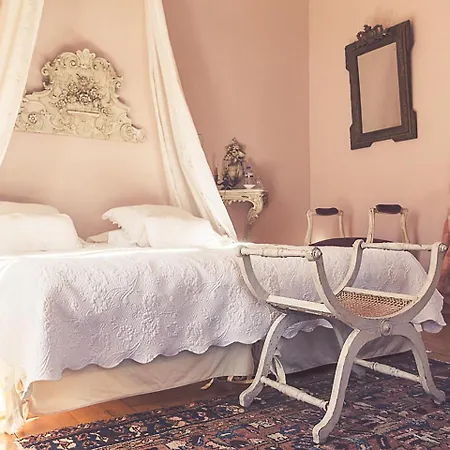 Gorgeous Manor In The Auvergne With Private Pool Meaulne